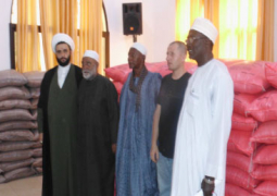 imam rabitl farhat with some guests at the ceremony 1