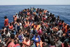 1000 migrants includung Gambians