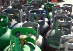 19 Gas cylinders