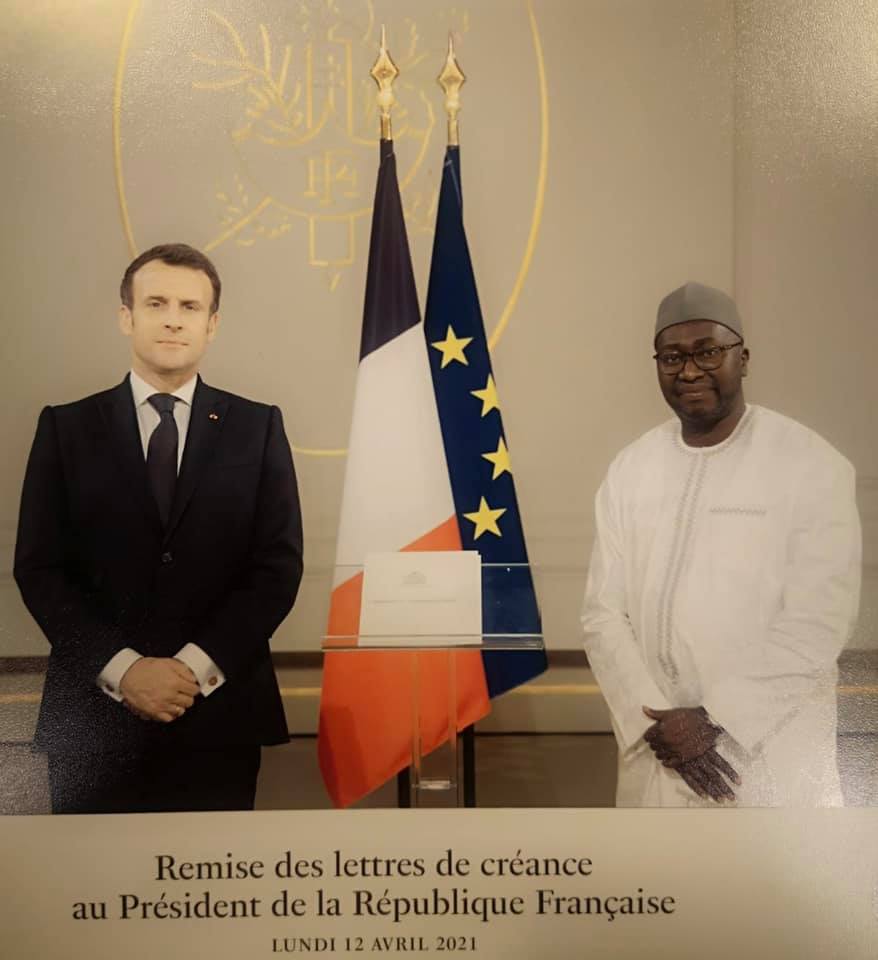 Gambian ambassador to France presents letters of credence to President Macron