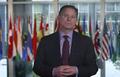 Outgoing U.S. ambassador lavishes praise on Gambia 