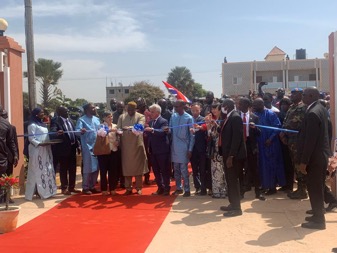 Le président Barrow procède à l’inauguration du premier projet d'infrastructure énergétique à haute tension à Salaji