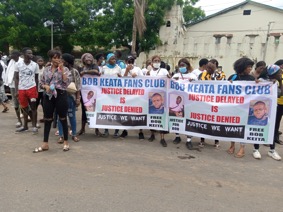 Bob Keita’s supporters descend at Mile 2, demand his release