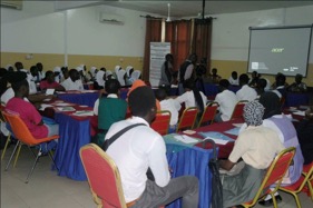 Students participate in CHE ToT workshop