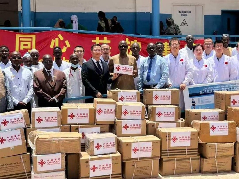 China Medical team conducts free outreach at Bansang Hospital, donates valuables