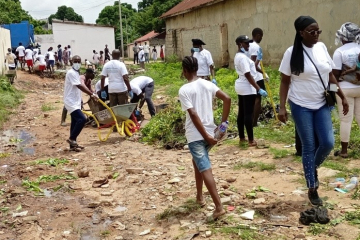 Communities join forces to clean Kotu stream on Int’l Coastal Clean-up Day