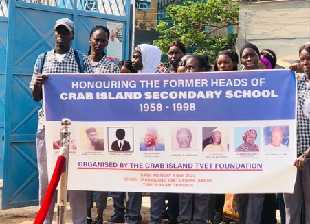 Crab Island honours former principals of school