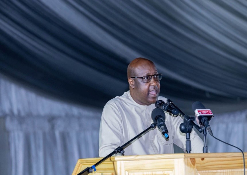 Agric Minister claims Barrow cuts fertiliser to D1,100, distributed thousands for free