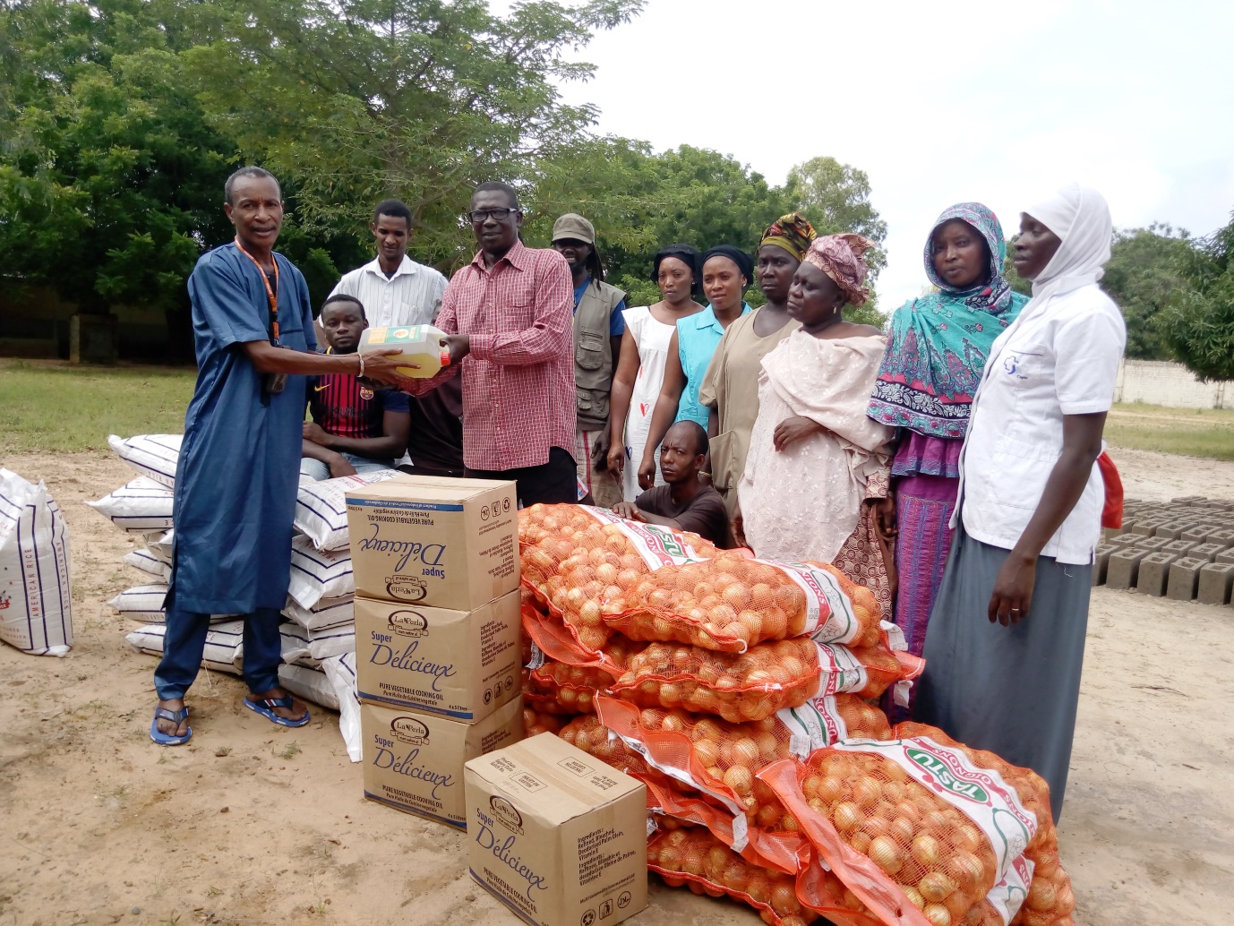 Dutch couple donates to needy families in Gambia