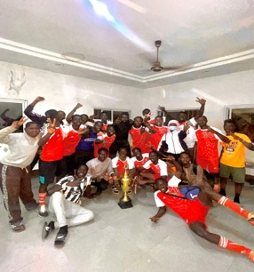 ECOMANSA clutch UTG Vice Chancellor knock out trophy