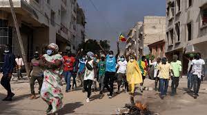 Election campaign kicks off in Senegal with violence