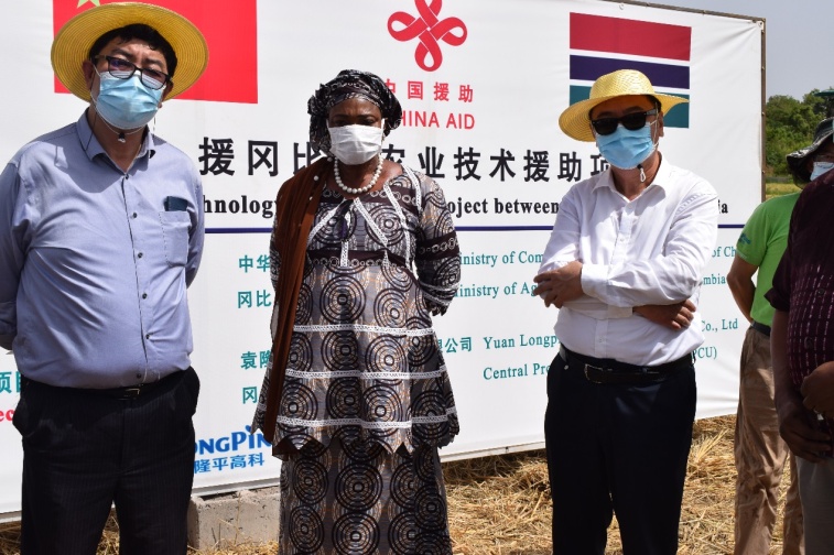 Agriculture minister salutes China