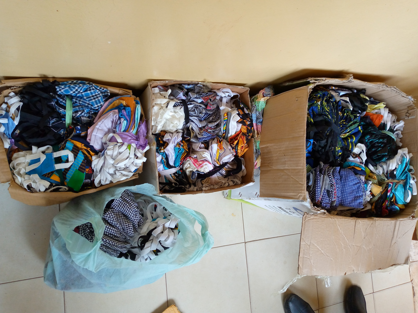BAC hands over 3000 facemasks to 9 ward councilors