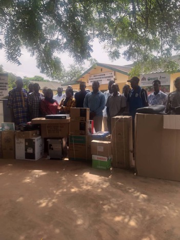 Farmer organisations receive over D6M worth of office items
