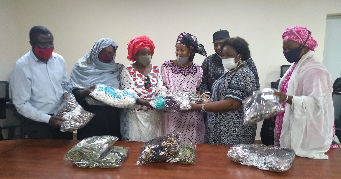 Fashion Designer’s Association presents face masks to MoBSE