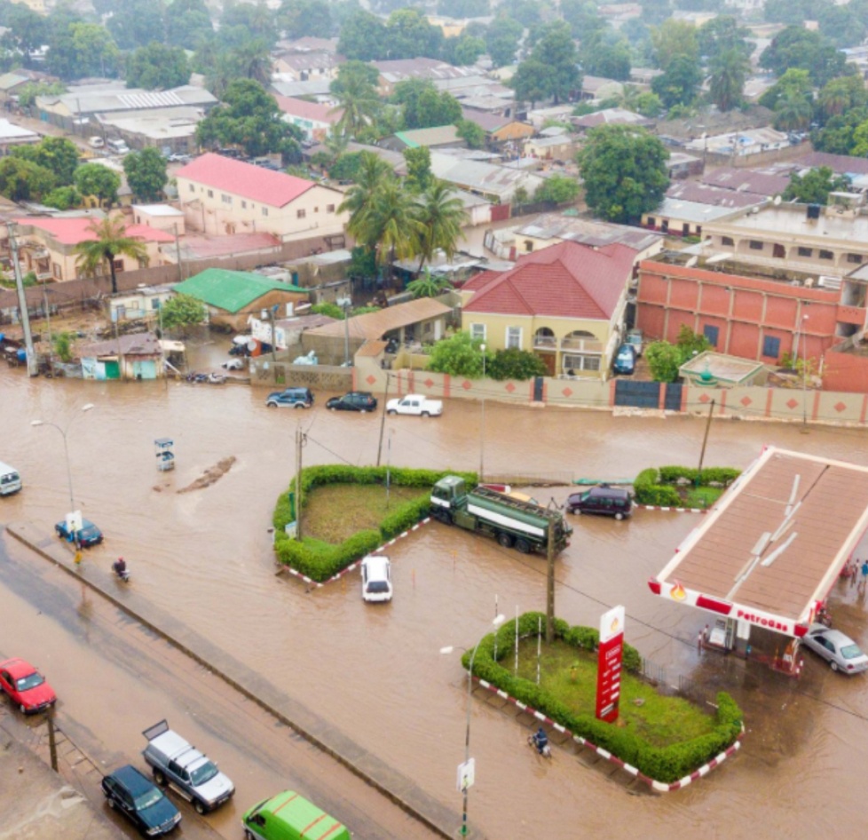 Floods, filth across towns & markets