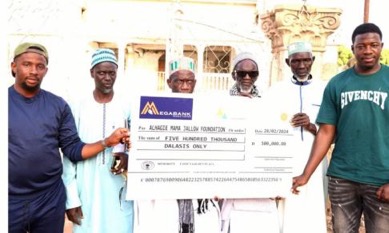 GACH boss gives Kerr Mamma D500K for Mosque construction