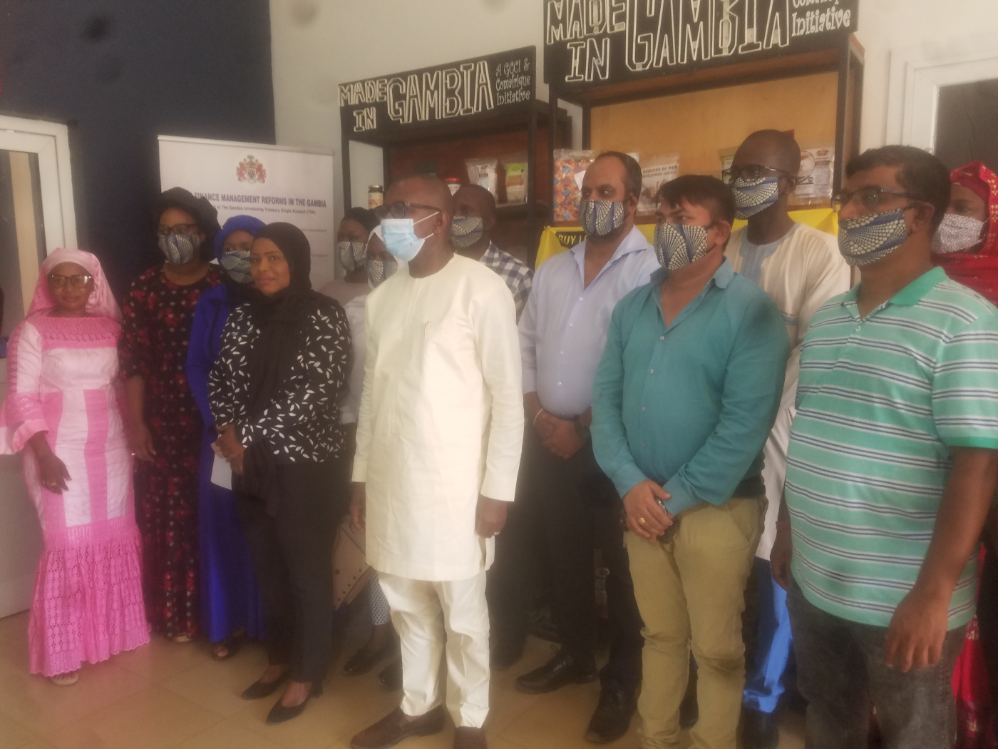 GCCI hands over 10 shelves to various supermarkets