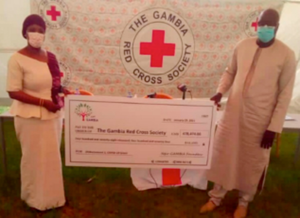Ngir Gambia present over D478k to Gambia Red Cross