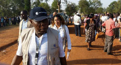 Commonwealth election observers arrive 