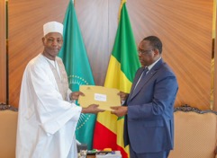 Barrow’s special envoy extends Bicentennial invitation to Sall