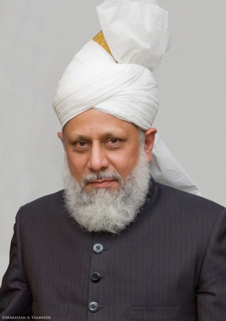 Ahmadis world leader speaks to Gambian journalists