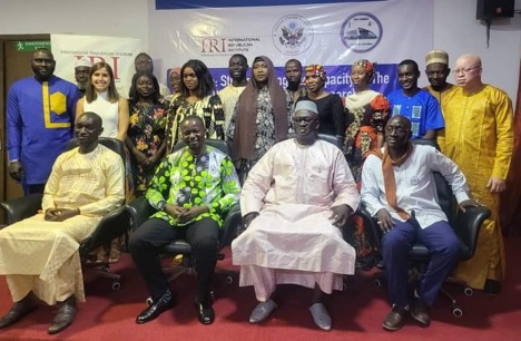 IRI trains NA staff on non-partisan research