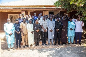 Interior minister lays down hard line on security reform