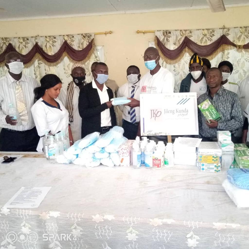 Jileng Kunda Project presents medical items to Essau Health Centre