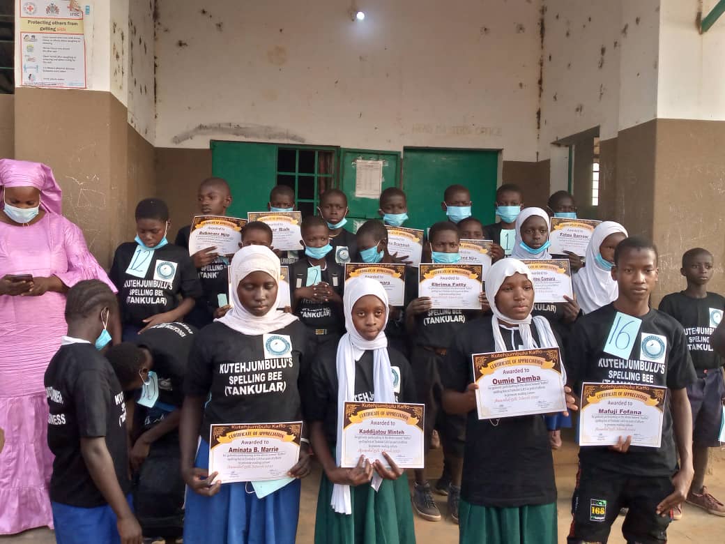 Kiang West holds LBS spelling bee contest