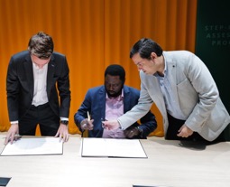 Gov’t signs Letter of Intent with Hospitality Business School