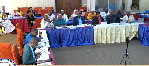 Les tests de carburant effectués jusqu’à présent au Sénégal ; les députés assaillent le directeur général de l’Administration de Régulation des Services Publics de la Gambie (PURA) de questions