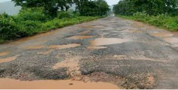 Madiana, Banyaka and Kunkujang Mariama urge gov’t to rehabilitate roads