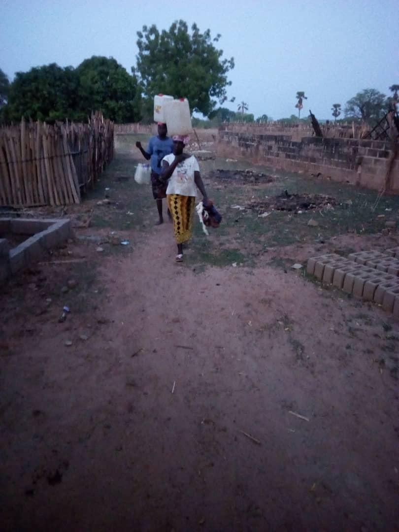 Contaminated water forces women to fetch water from 1KM riverside