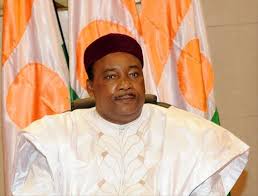 Niger president wins 2020 Mo Ibrahim leadership prize, Barrow misses such opportunity