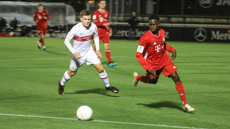 Mamin Sanyang scores for Bayern U-19 team