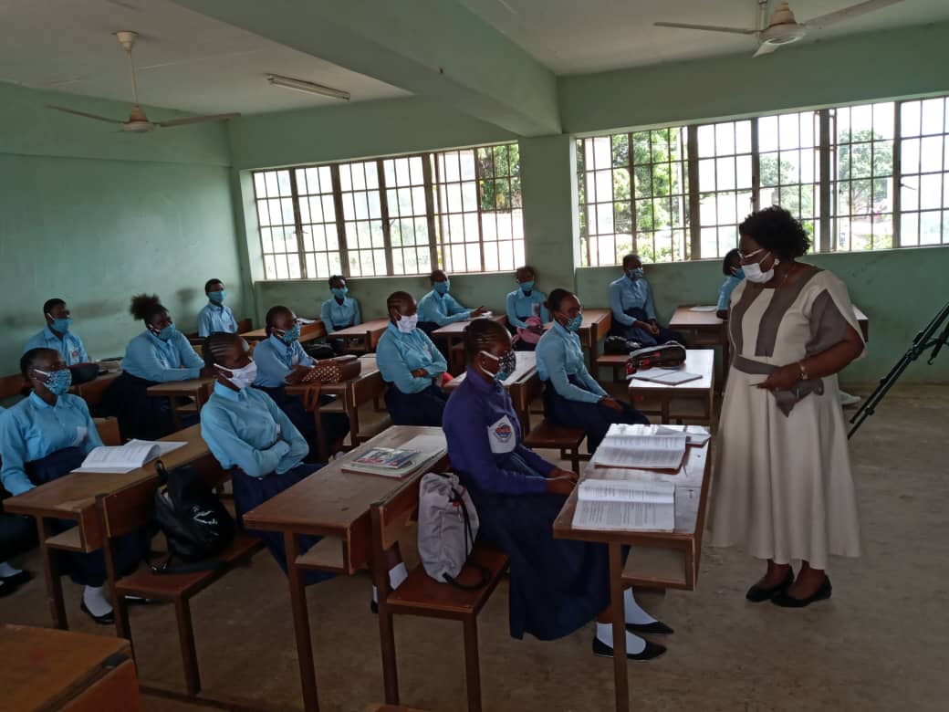 Minister Cole visits schools in regions 3 and 6