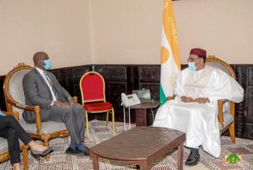 President Mohamed Bazoums meets IRMCT's Tambadou