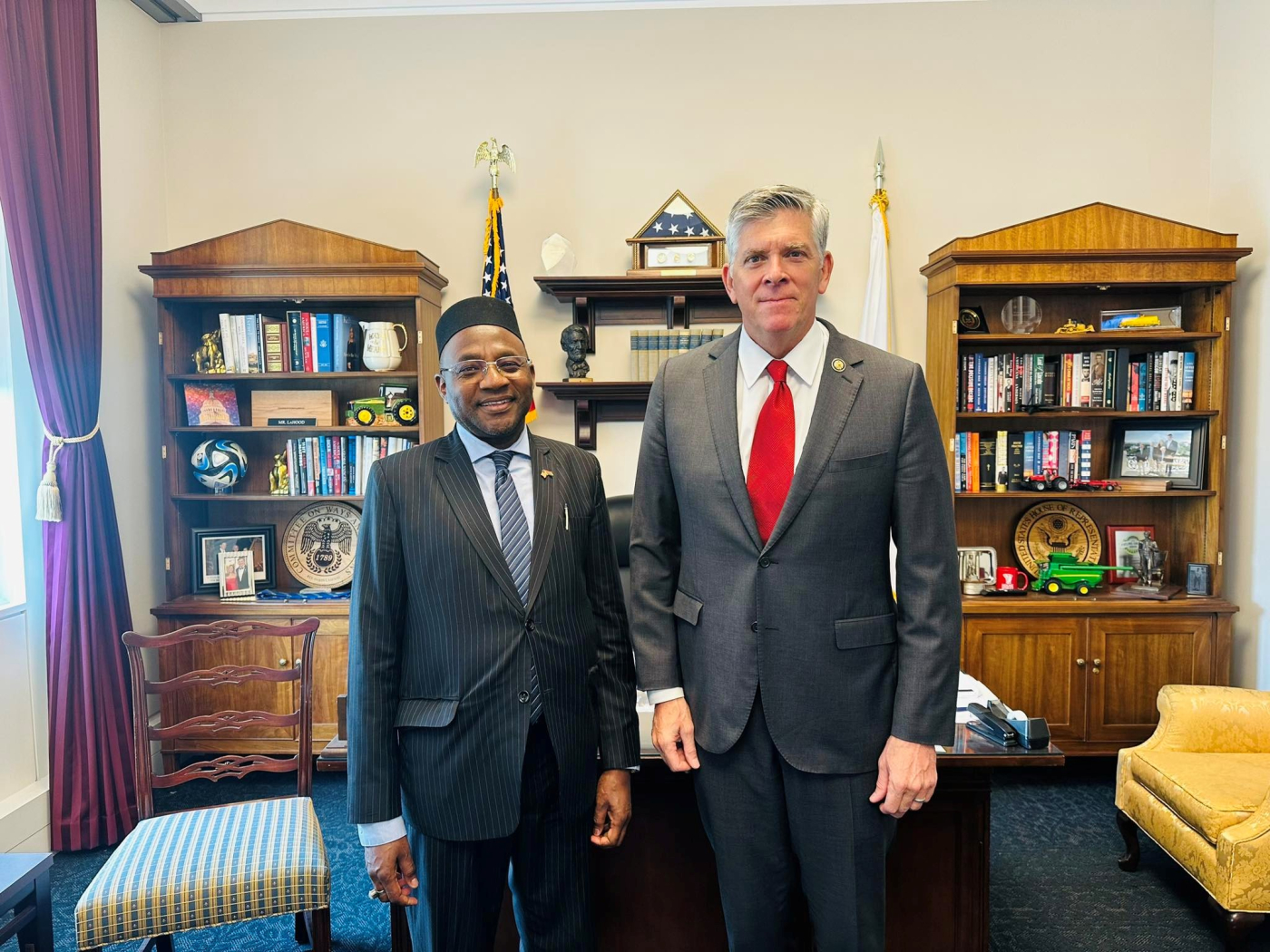 Ambassador Bah meets U.S. Republican Congressman Darin LaHood