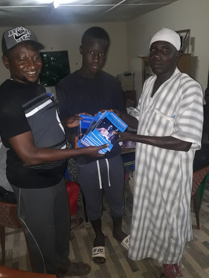 Gambian journalist presents books to Kafuta Community Library