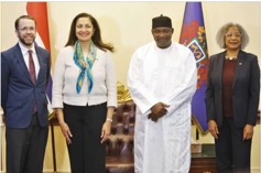 Barrow says he is ‘fan’ of term limits as he meets U.S. Under Secretary