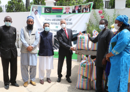 Pakistan donates rice