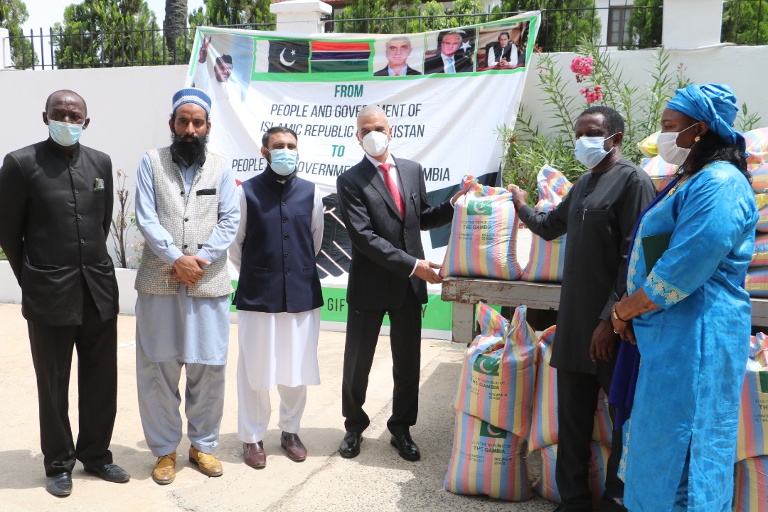 Pakistan donates 100 metric tons of rice to Gambia