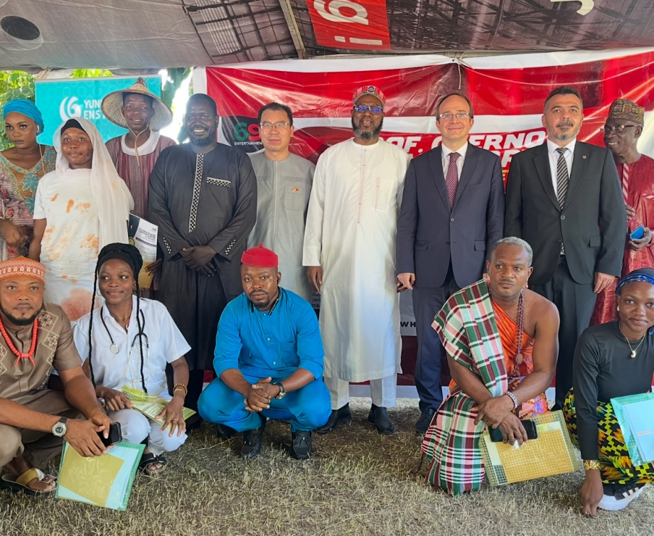 Prof. Barry storytelling competition celebrates cultural ties