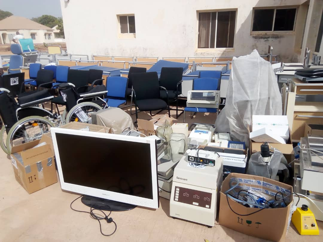 Project Aid donates medical equipment worth of D1.8M to KGH