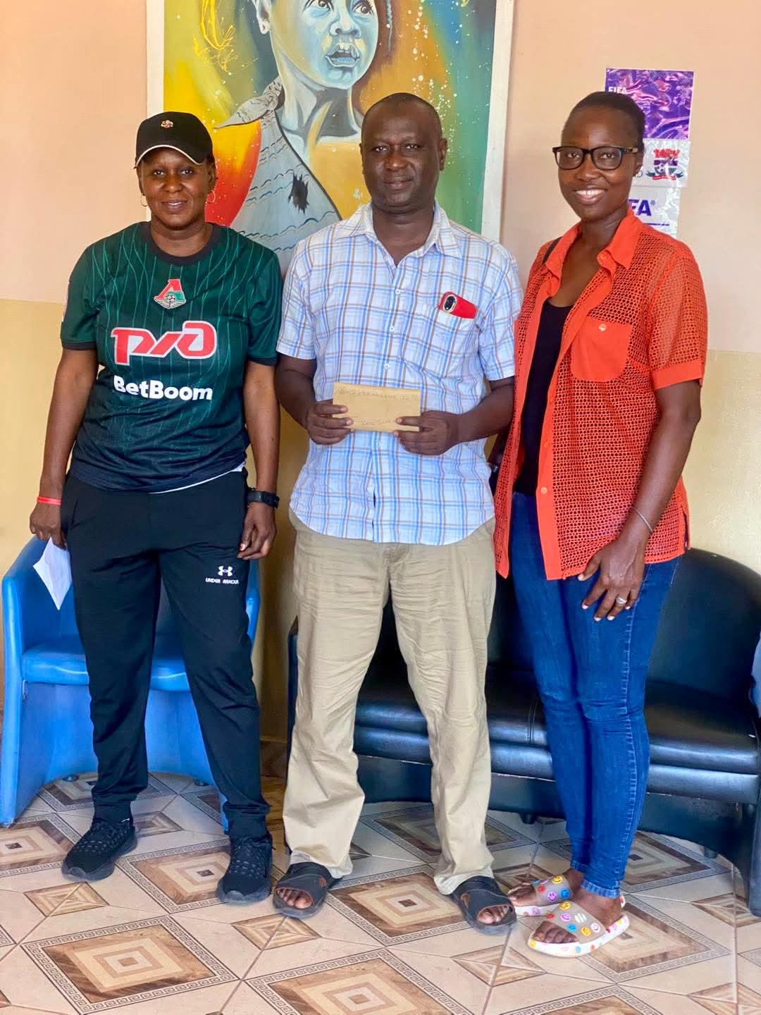 Red Scorpions visit Berewuleng FC, petronise them with D20,000