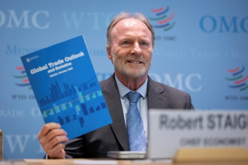 AI-enabling goods drive global trade growth as trade shifts across regions