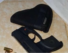 Police arrest man with pistol