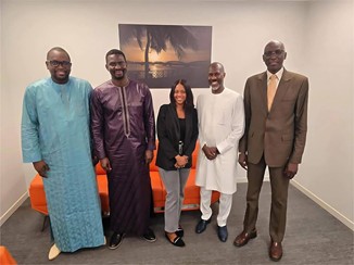 La Gambie et le Sénégal unissent leurs efforts pour stimuler les infrastructures de  transport routier et aérien