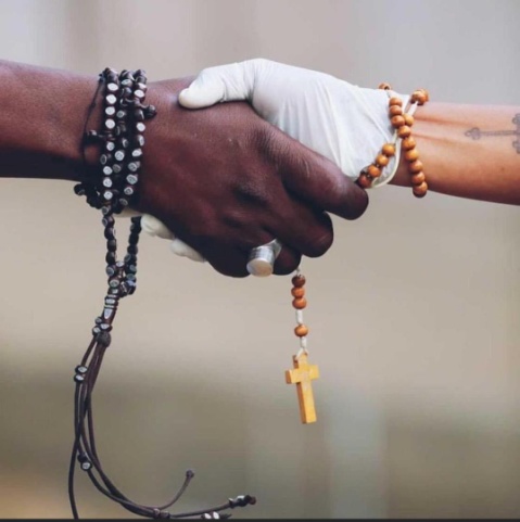 Young Senegalese Christians distribute ‘Iftar’ to Muslims